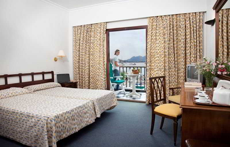 Hotel Sis Pins Port de Pollenca Exterior photo