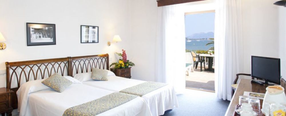 Hotel Sis Pins Port de Pollenca Exterior photo