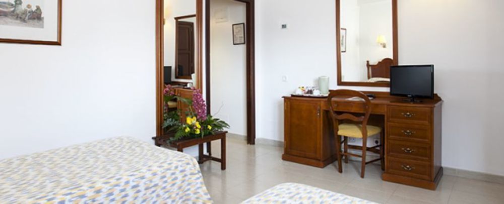 Hotel Sis Pins Port de Pollenca Exterior photo