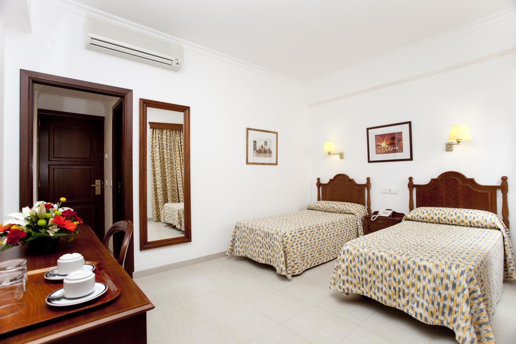 Hotel Sis Pins Port de Pollenca Exterior photo